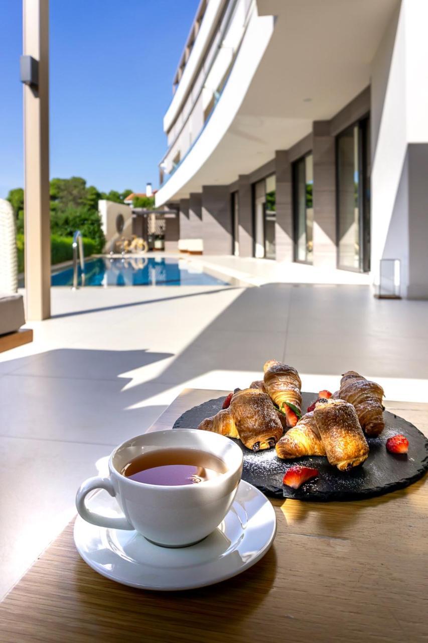 Somewhere Vouliagmeni Отель Афины