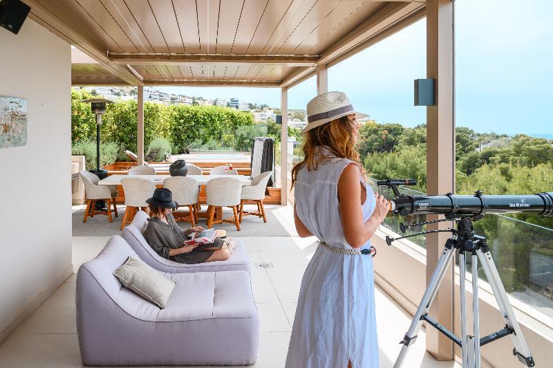 Somewhere Vouliagmeni Отель Афины